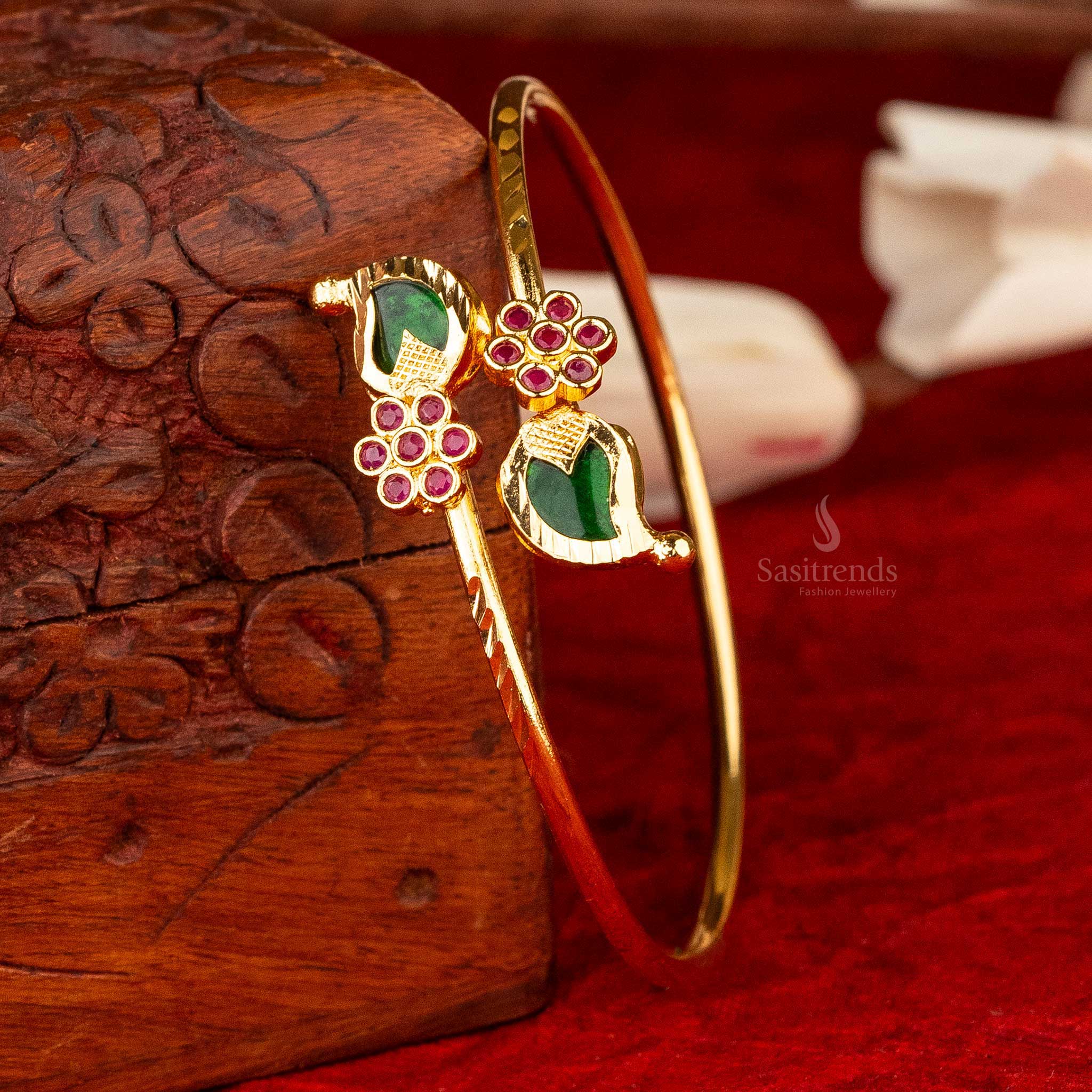 Buy Best Traditional Palakka Jewellery | Sasitrends